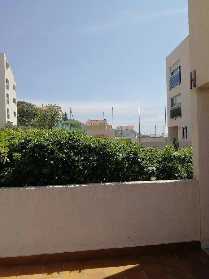 Appartement Studio dans résidence avec piscine et tennis Hyères France