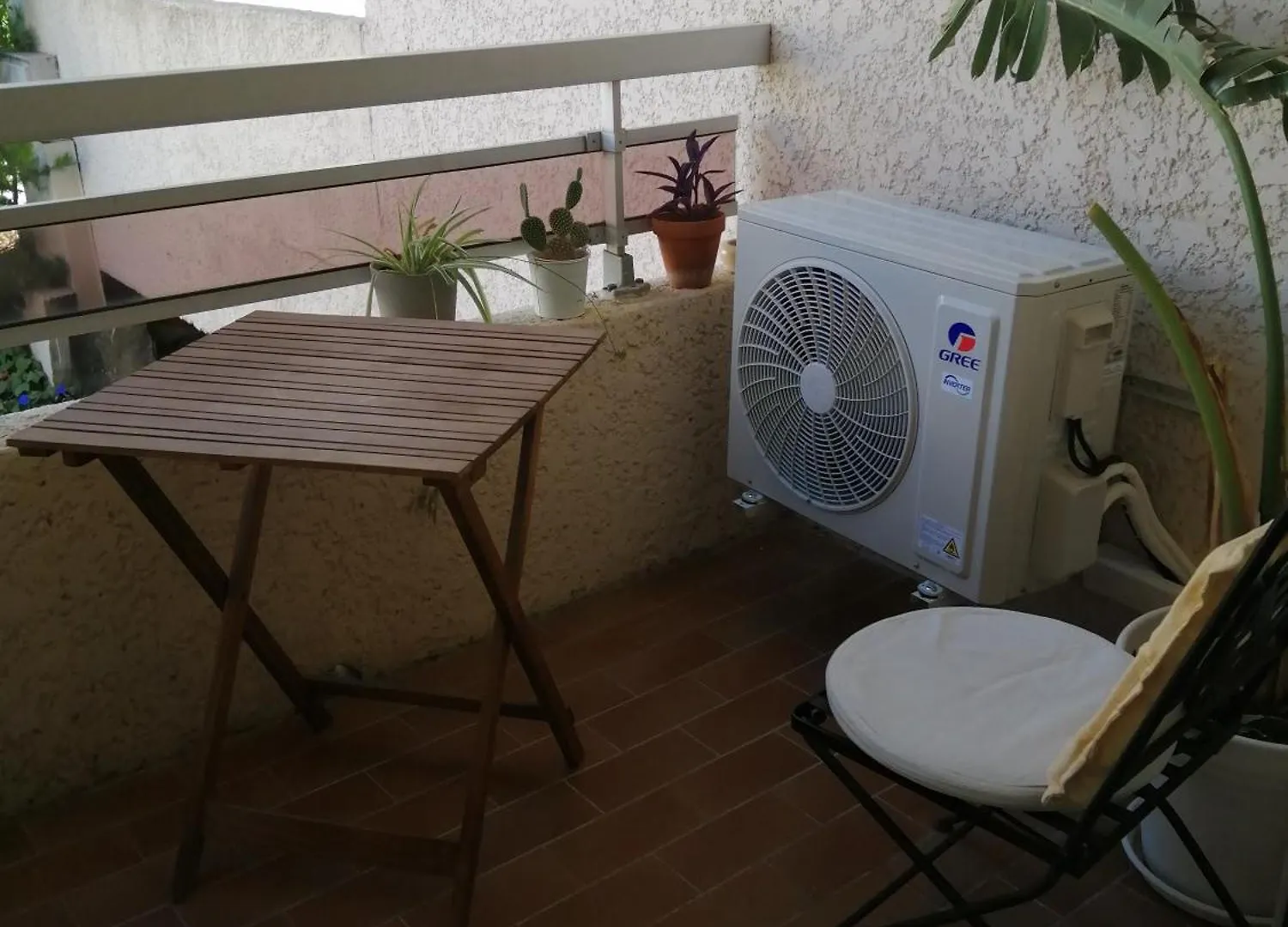 Appartement Studio dans résidence avec piscine et tennis Hyères France